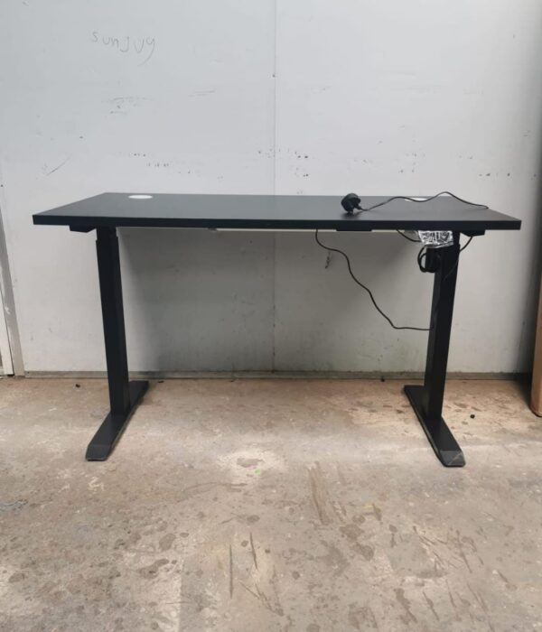 1200mm adjustable electric desk - Image 2