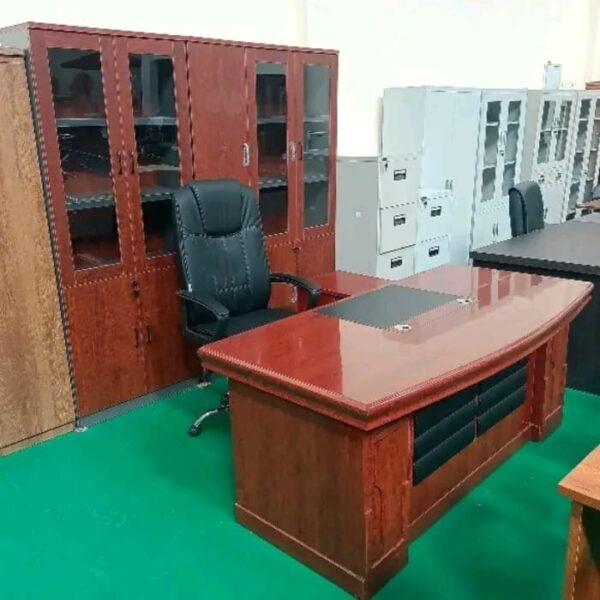 1600mm executive desk - Image 4